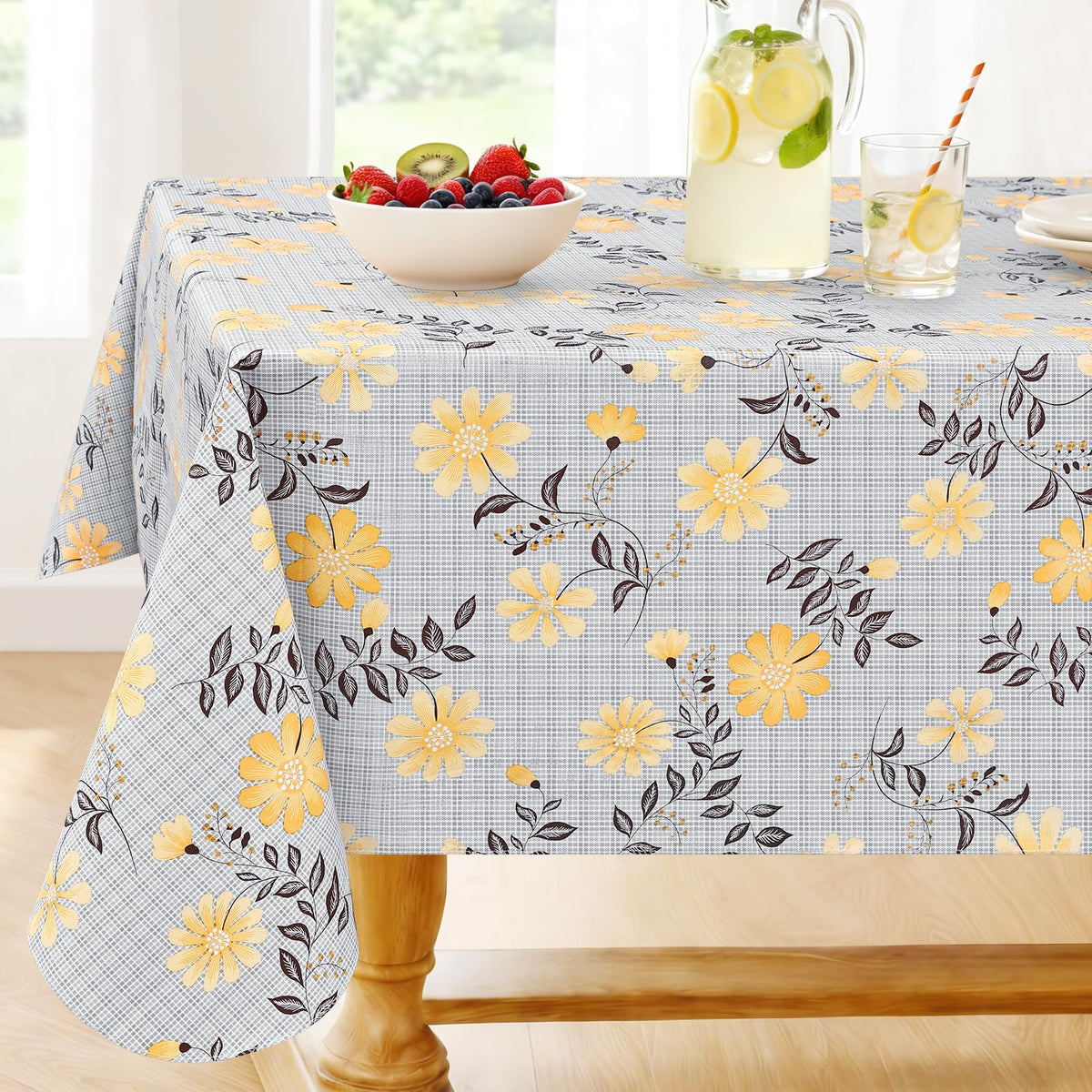 Smiry Rectangle Table Cloth, Waterproof Vinyl Tablecloths with Flannel Backing, Wipeable Spillproof Plastic Table Cover for Dining, Indoor and Outdoor (Champagne, 60 "x 84")