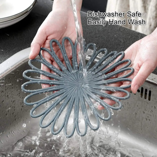 3Pcs/Set Modern Silicone Hot Pot Holders,7.87" Non-Slip Heat Proof Countertop Protector Mats for Hot Pots,Pans,Teapots,Dishes,Kitchen Countertops,Decorative Flower Coasters,Hand Tools Kits
