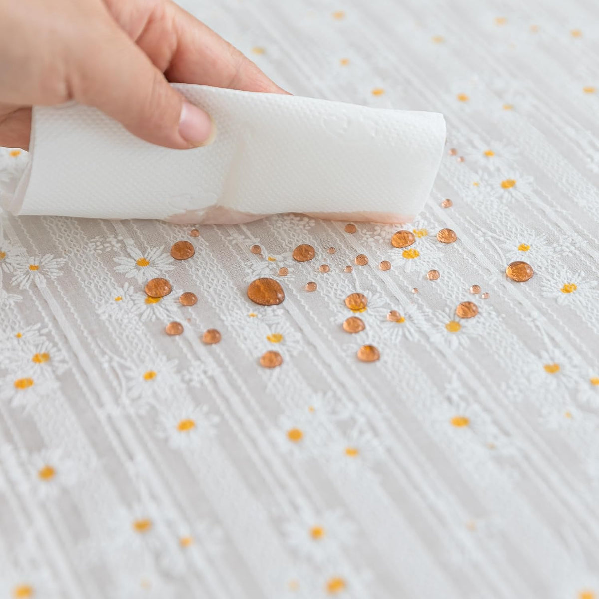 Rectangular Cotton Oil Proof Table Cloth Rectangle Tablecloth Fabric Waterproof for Kitchen Dining Farmhouse Outdoor Printed Daisy Floral 55x70inch,4-6 Seats,White