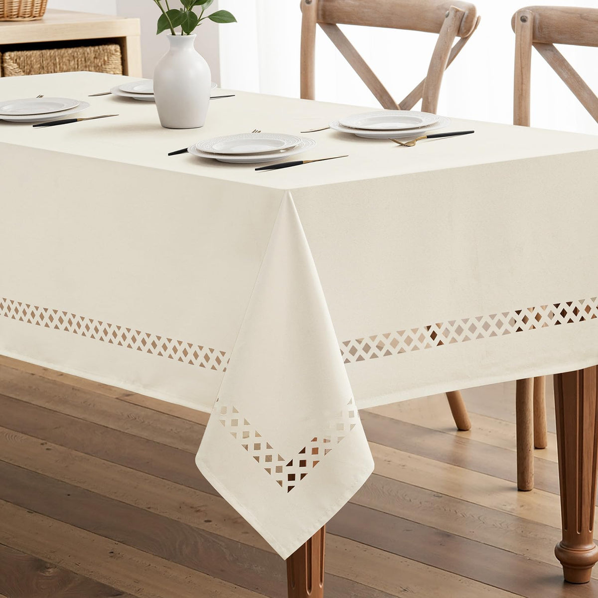 MIULEE Pink Rectangle Tablecloth with Decorative Cutouts 52x70 Inch
