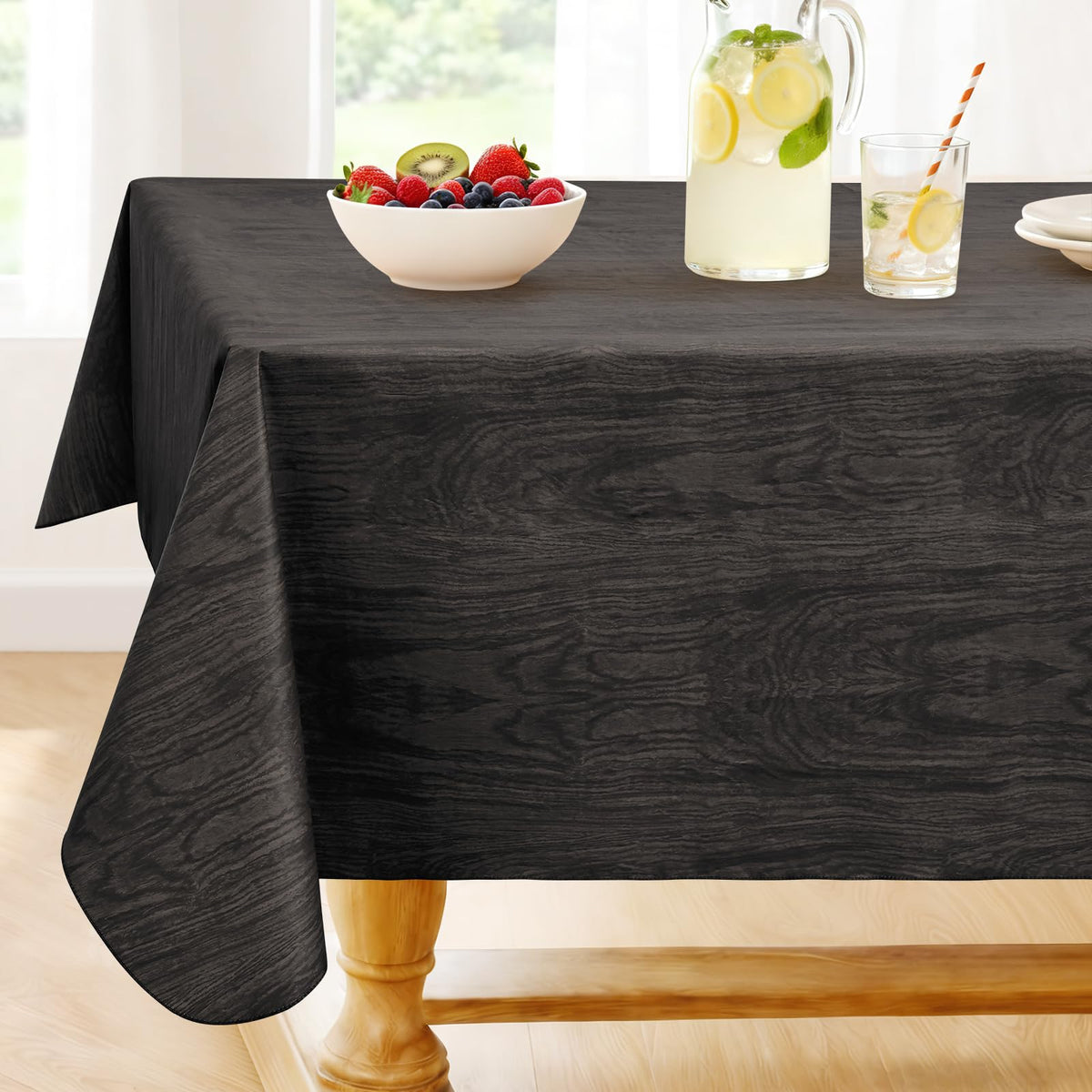 Smiry Rectangle Table Cloth, Waterproof Vinyl Tablecloths with Flannel Backing, Wipeable Spillproof Plastic Table Cover for Dining, Indoor and Outdoor (Champagne, 60 "x 84")
