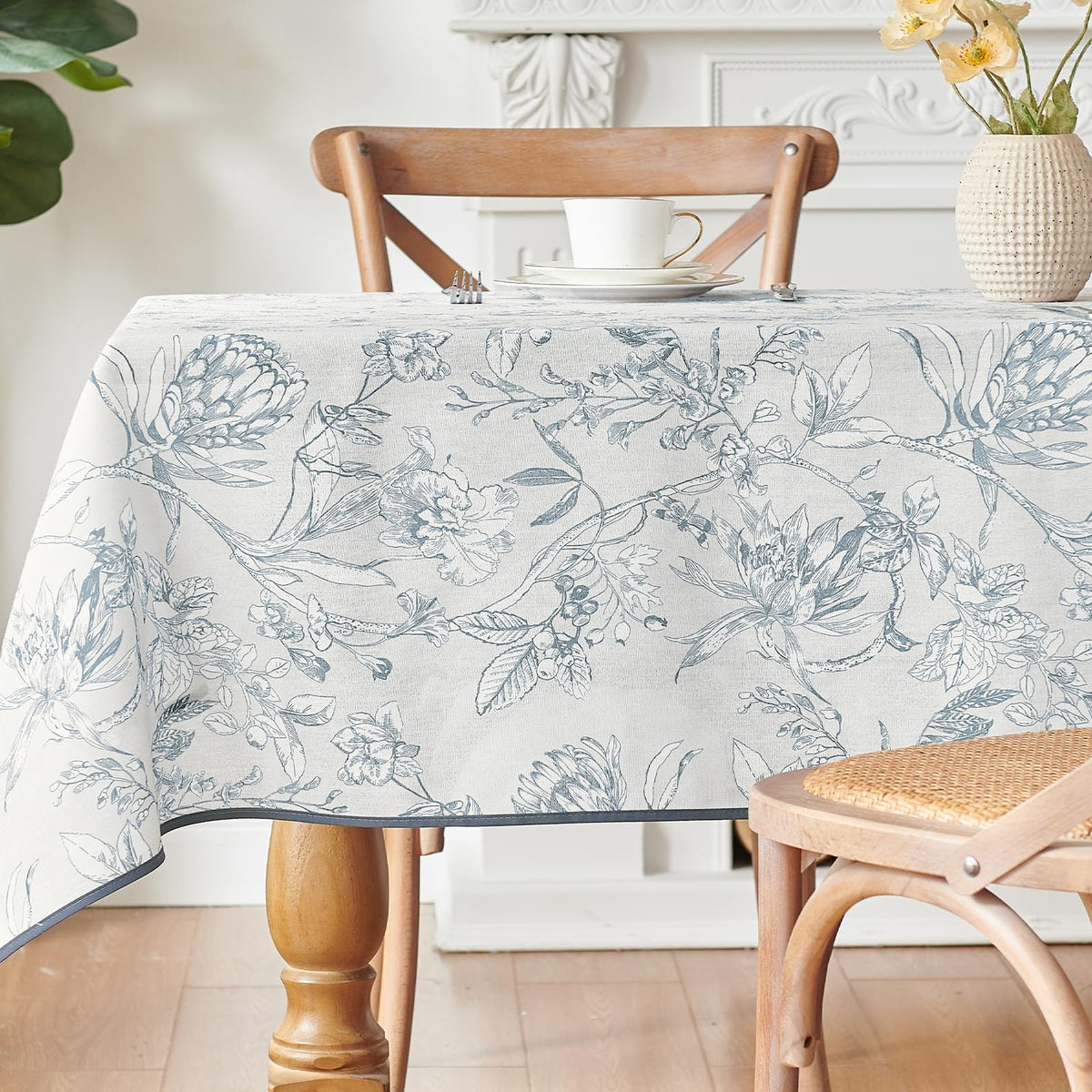 jinchan Black Farmhouse Floral Linen Rectangle Table Cloth 52 x 70 Inch