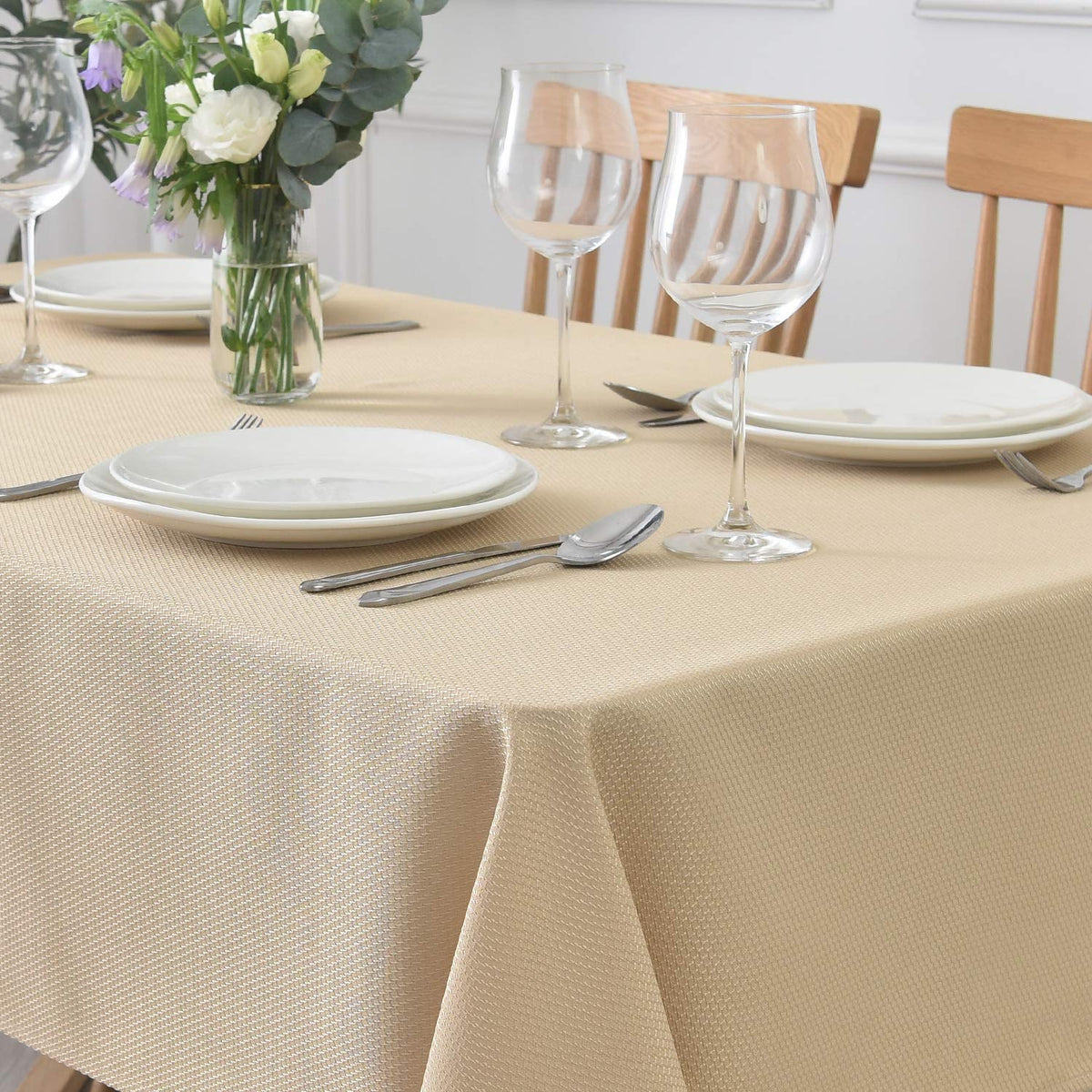 maxmill Rectangle Textured Tablecloth Waterproof Spillproof Wrinkle Free Table Cloth, Kitchen Dining Tabletop Decoration, Fabric Table Cover for Outdoor and Indoor Use, 52 x 70 Inch, Sage Green