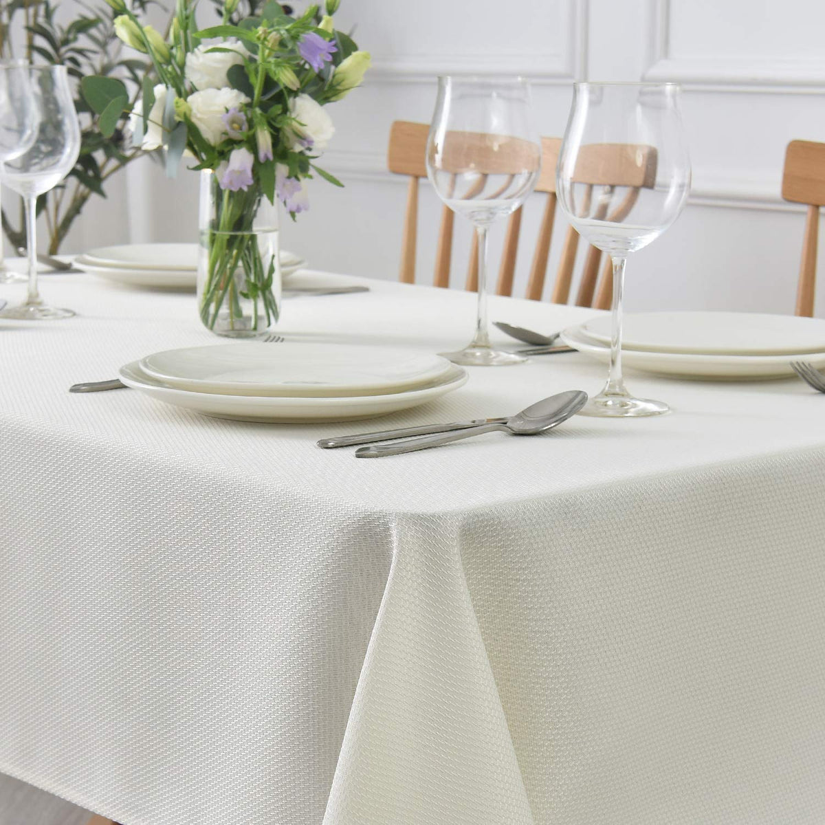 maxmill Rectangle Textured Tablecloth Waterproof Spillproof Wrinkle Free Table Cloth, Kitchen Dining Tabletop Decoration, Fabric Table Cover for Outdoor and Indoor Use, 52 x 70 Inch, Sage Green