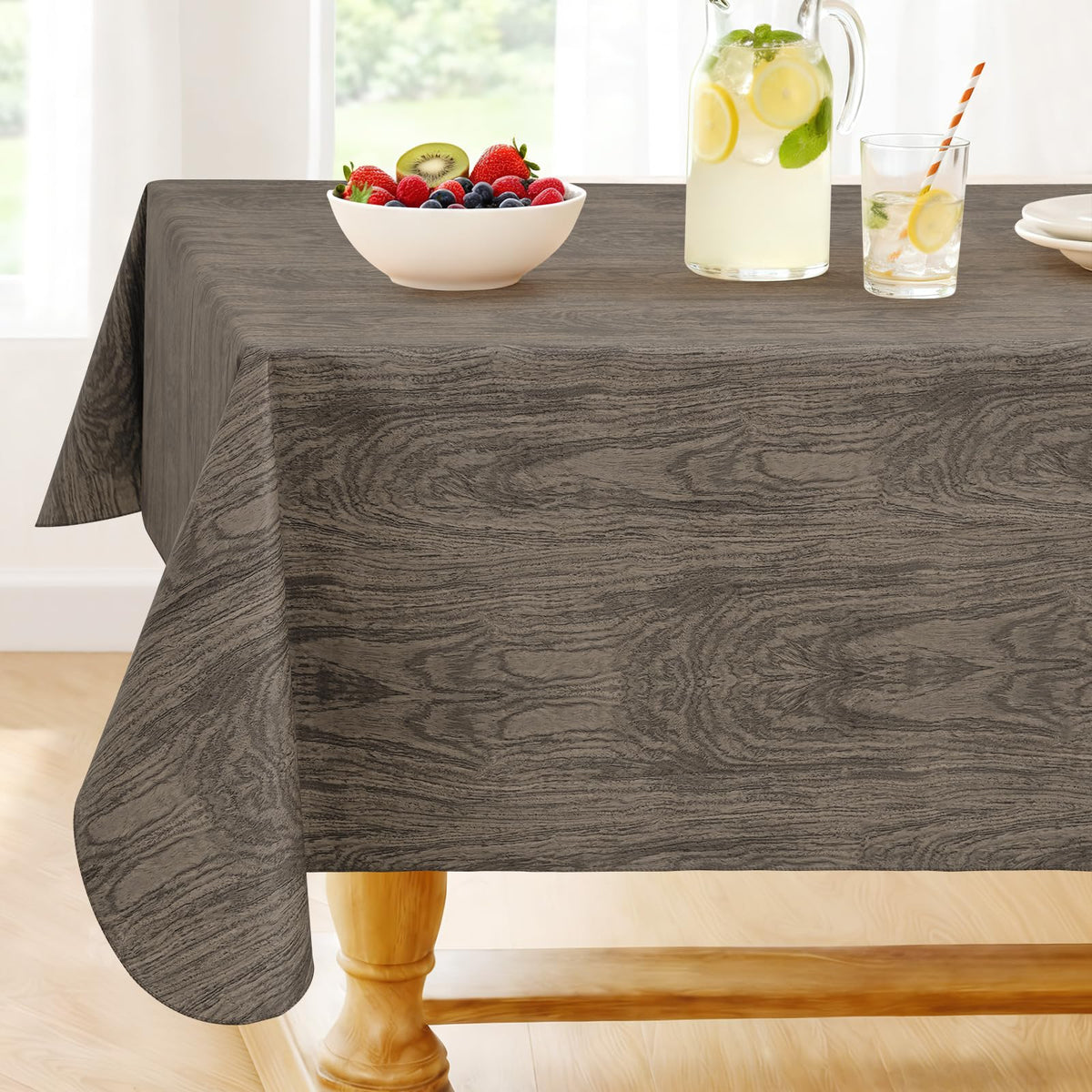 Smiry Rectangle Table Cloth, Waterproof Vinyl Tablecloths with Flannel Backing, Wipeable Spillproof Plastic Table Cover for Dining, Indoor and Outdoor (Champagne, 60 "x 84")