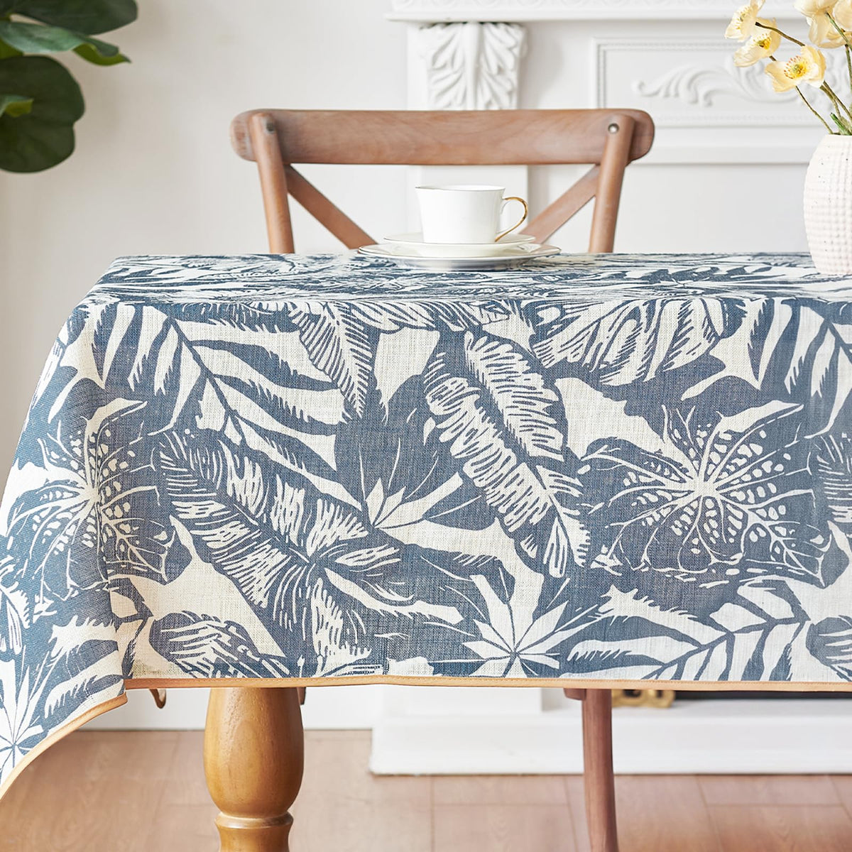 jinchan Black Farmhouse Floral Linen Rectangle Table Cloth 52 x 70 Inch