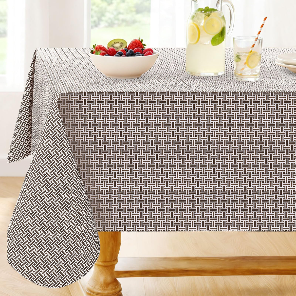 Smiry Rectangle Table Cloth, Waterproof Vinyl Tablecloths with Flannel Backing, Wipeable Spillproof Plastic Table Cover for Dining, Indoor and Outdoor (Champagne, 60 "x 84")